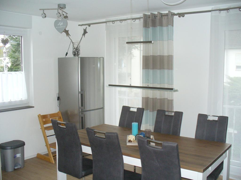 Ferienwohnung Rheinaue Кьолн Екстериор снимка